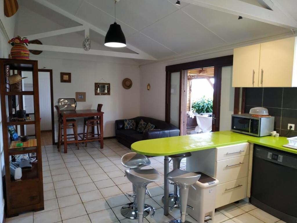 Lounge Des Hauts, 3 Maisons A L'Etang-Sale Avec Vue Sur L'Ocean Indien Et La Foret Екстер'єр фото